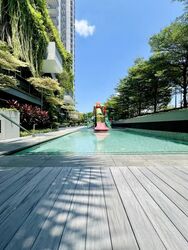 Sky Vue (D20), Condominium #588753551